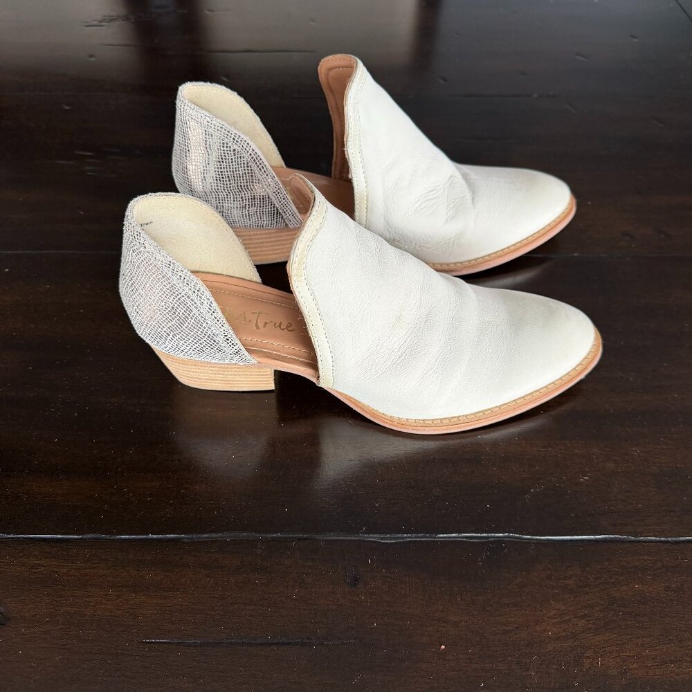 Diba True "Shy Town" Booties, Women's size 9